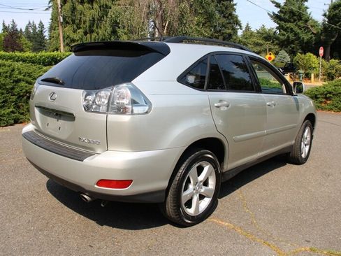 Used 2005 Lexus RX 330 AWD w/ Premium Plus Pkg image 3