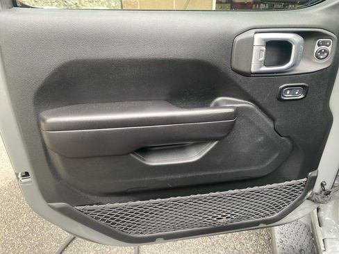 Used 2020 Jeep Wrangler Unlimited Sport S w/ Sun And Sound Package AWD/4WD image 27