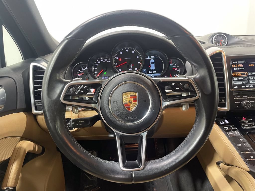 Used 2016 Porsche Cayenne AWD/4WD image 13