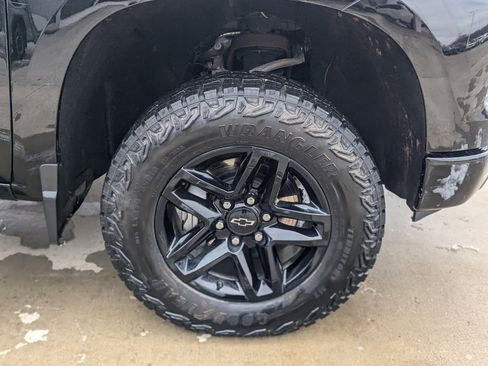 Used 2024 Chevrolet Silverado 1500 Custom Trail Boss image 21