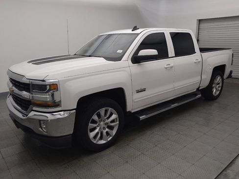 Used 2018 Chevrolet Silverado 1500 LT w/ Texas Edition RWD image 2
