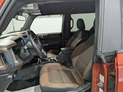 Used 2023 Ford Bronco Outer Banks image 14