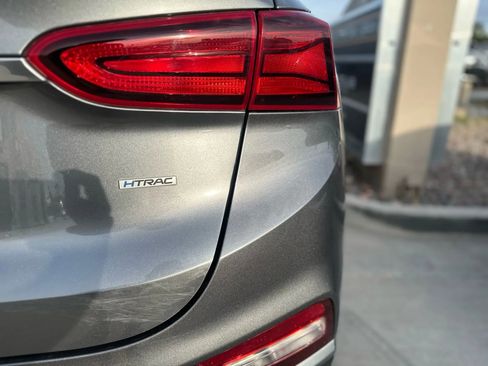 Used 2019 Hyundai Santa Fe SE AWD/4WD image 8