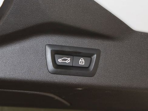 Used 2021 BMW X7 M50i w/ Executive Package AWD/4WD image 14