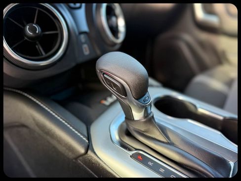 Used 2024 Chevrolet Blazer LT w/ Convenience Package FWD image 27