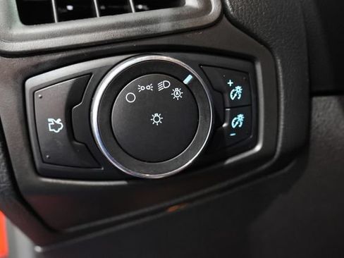 Used 2014 Ford Focus SE FWD image 16