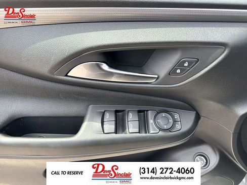 New 2026 Buick Envista Avenir FWD image 13