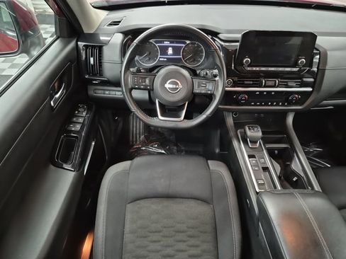 Certified 2022 Nissan Pathfinder SV w/ SV Black Package image 16