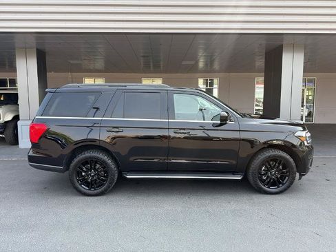 Certified 2022 Ford Expedition XLT AWD/4WD image 7