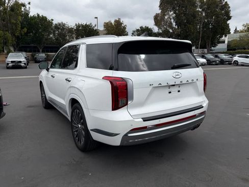 Used 2023 Hyundai Palisade Calligraphy w/ Cargo Package FWD image 4