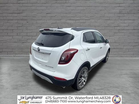 Used 2019 Buick Encore Sport Touring FWD image 4