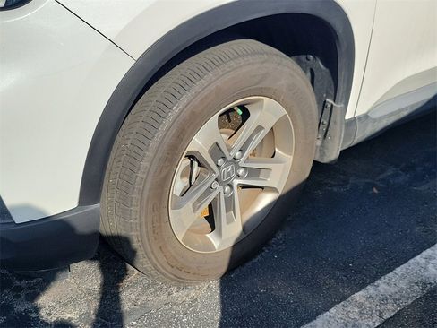 Used 2025 Honda Pilot EX-L image 12