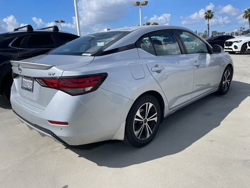 Used 2020 Nissan Sentra SV image 4