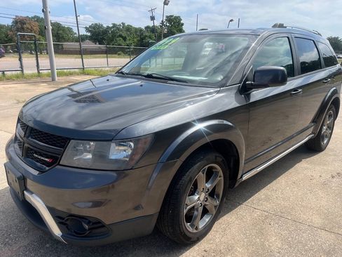 Used 2017 Dodge Journey Crossroad AWD/4WD image 9