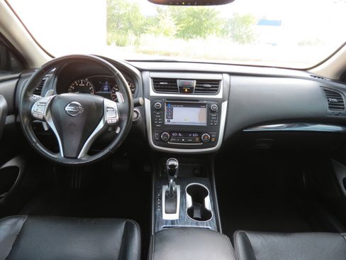 Used 2016 Nissan Altima 3.5 SL image 9