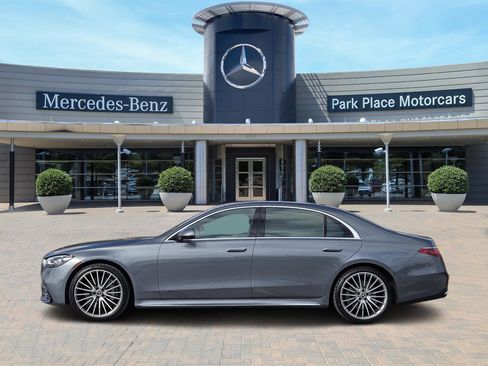 Used 2022 Mercedes-Benz S 580 4MATIC Sedan image 3