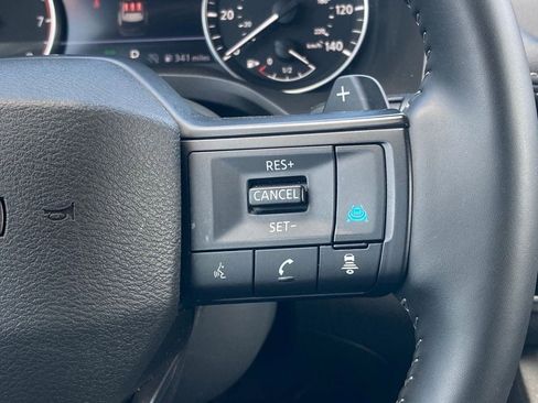 Used 2025 Nissan Rogue SV image 17