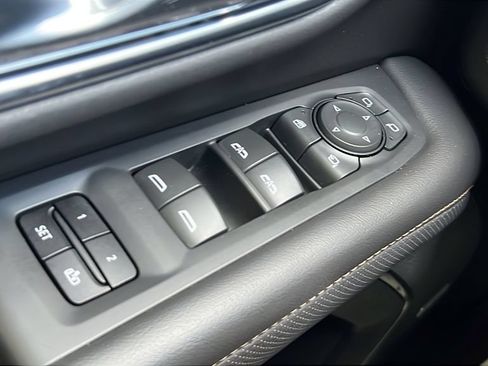 Used 2021 GMC Yukon AT4 w/ AT4 Premium Package AWD/4WD image 20