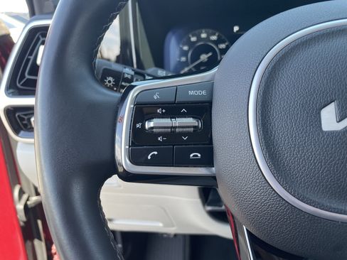 Certified 2023 Kia Sorento SX FWD image 26