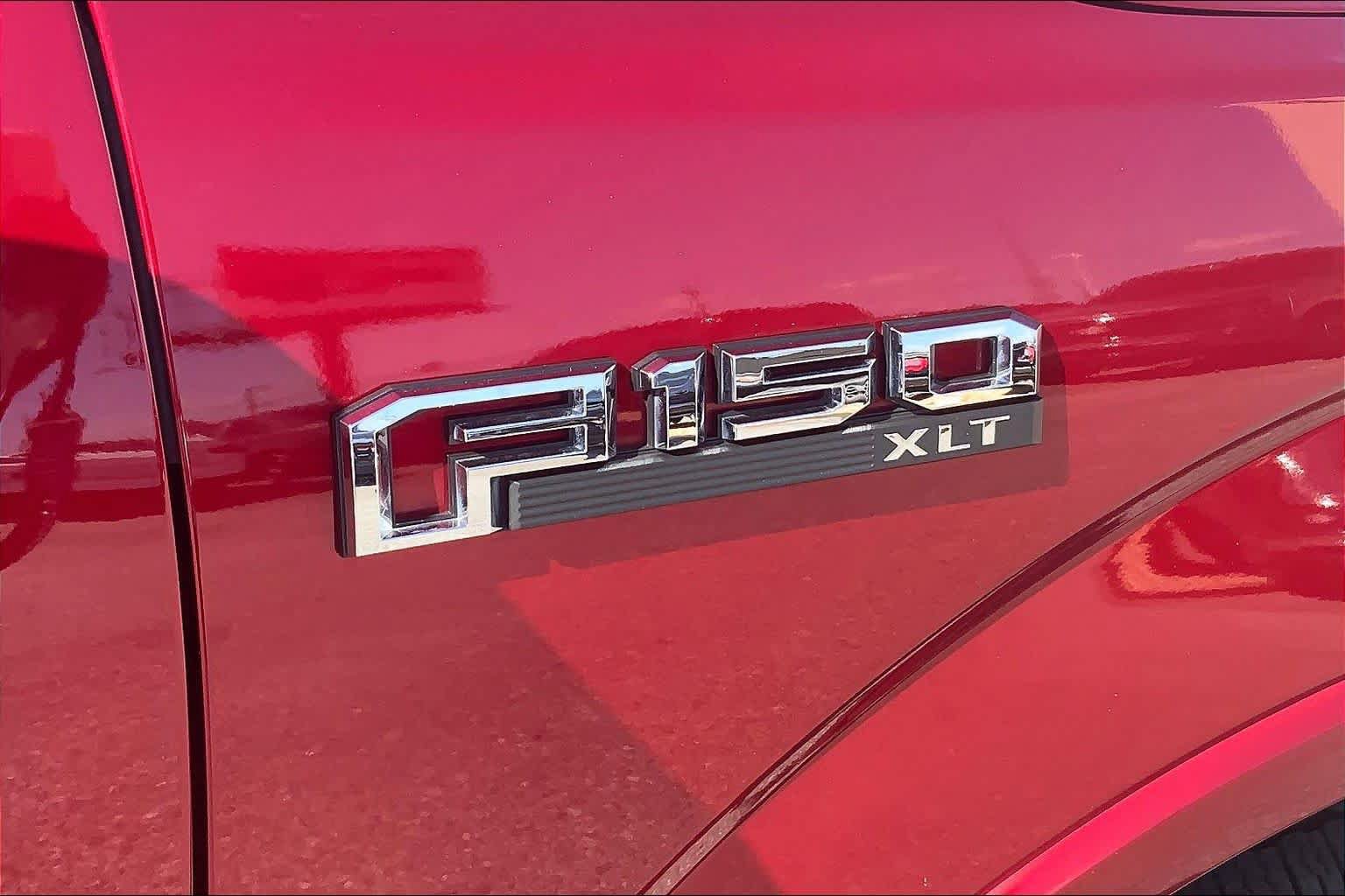 Used 2017 Ford F150 XLT w/ Equipment Group 302A Luxury RWD image 9