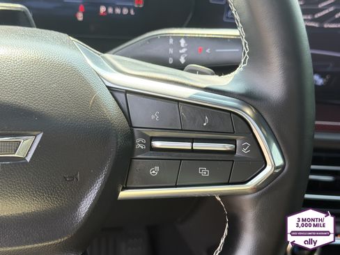 Used 2025 Chevrolet Traverse Z71 w/ Enhanced Driving Package AWD/4WD image 19