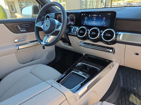 New 2026 Mercedes-Benz GLB 250 GLB 250 image 18