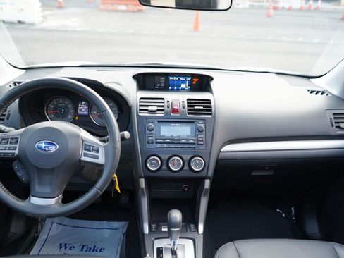 Used 2014 Subaru Forester 2.5i Limited AWD/4WD image 18