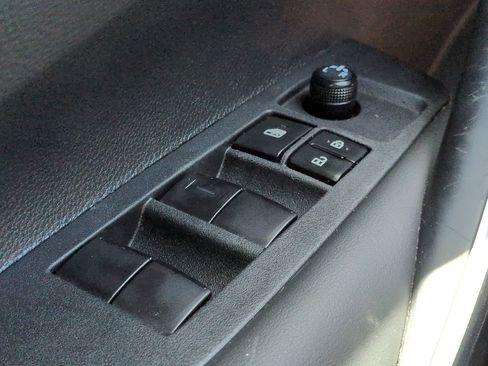 Used 2025 Toyota Corolla SE FWD image 23
