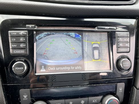 Used 2017 Nissan Rogue SL w/ SL Premium Package image 20