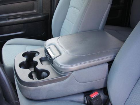 Used 2014 RAM 1500 Express AWD/4WD image 38