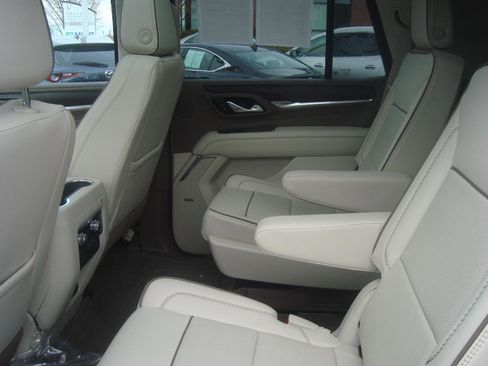 Used 2024 GMC Yukon Denali w/ Max Trailering Package image 17