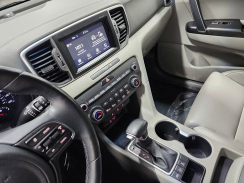 Used 2017 Kia Sportage EX w/ EX Premium Package image 32