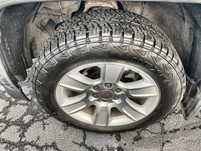 Used 2019 GMC Sierra 1500 SLE w/ SLE Value Package AWD/4WD image 29