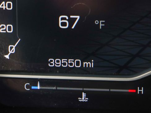 Used 2024 GMC Sierra 2500 AT4 w/ AT4 Premium Plus Package image 17