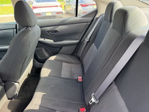 Used 2024 Nissan Sentra SV FWD image 8