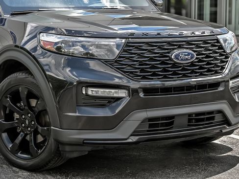 Certified 2024 Ford Explorer ST-Line w/ Class IV Trailer Tow Package AWD/4WD image 2