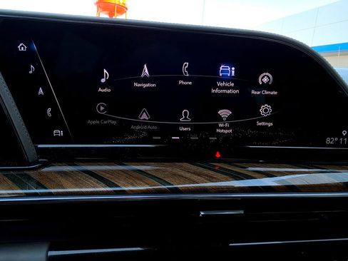 Used 2021 Cadillac Escalade Premium Luxury Platinum AWD/4WD image 52