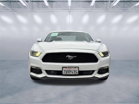 Used 2017 Ford Mustang V6 image 2