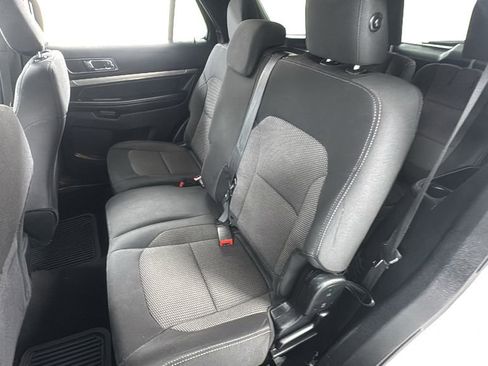 Used 2019 Ford Explorer XLT w/ Equipment Group 201A image 12