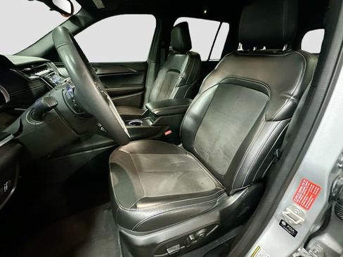 Used 2024 Jeep Grand Cherokee Altitude image 21