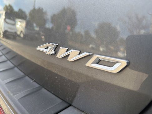 Used 2025 Ford Explorer ST-Line w/ ST-Line Street Pack image 10