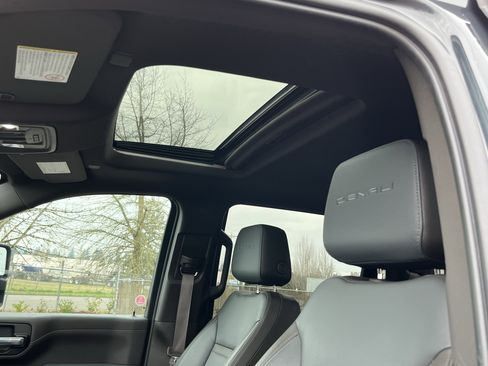 Used 2023 GMC Sierra 3500 Denali w/ Denali Ultimate Package image 20