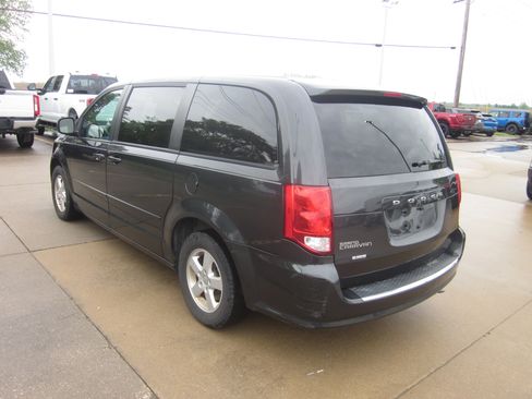 Used 2011 Dodge Grand Caravan Mainstreet w/ PWR Convenience Group FWD image 4