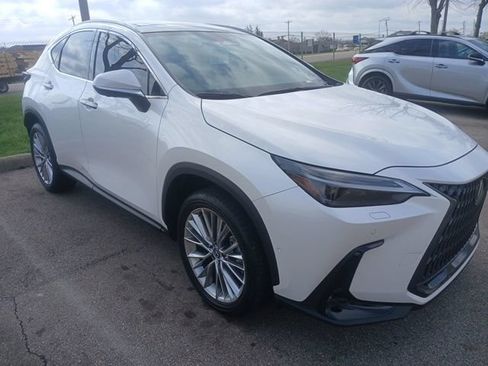 Used 2024 Lexus NX 350h AWD w/ Vision Package image 12