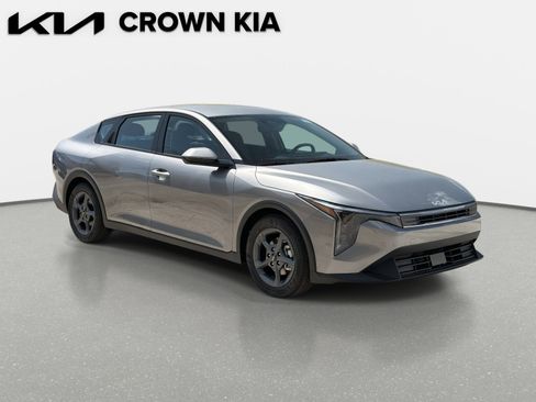 New 2026 Kia K4 LXS image 3