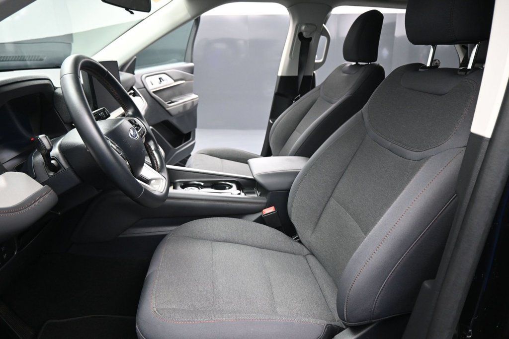Certified 2025 Ford Explorer Active AWD/4WD image 10