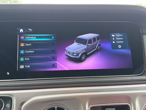 Used 2025 Mercedes-Benz G 550 image 29
