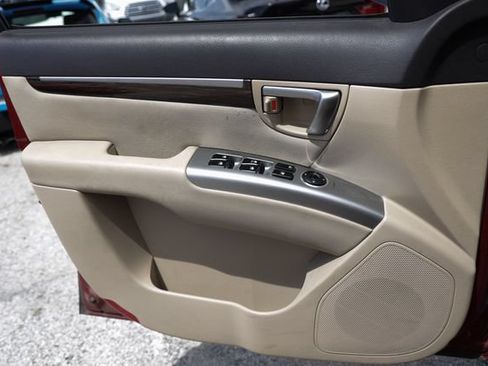 Used 2010 Hyundai Santa Fe GLS FWD image 40