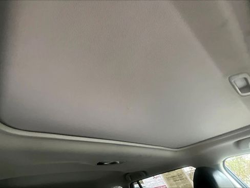 Used 2016 Subaru Outback 3.6R Limited image 13