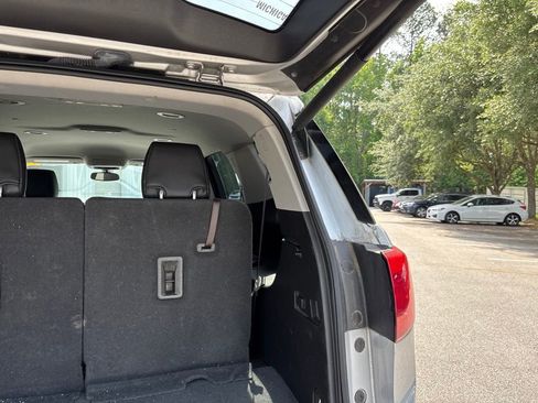Used 2019 GMC Acadia SLT FWD image 29